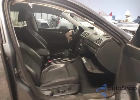 2014 Volkswagen Passat 2.0L Tdi Sel Premium z USA, uszkodzony, nr VIN 1VWCN7A3XEC037818